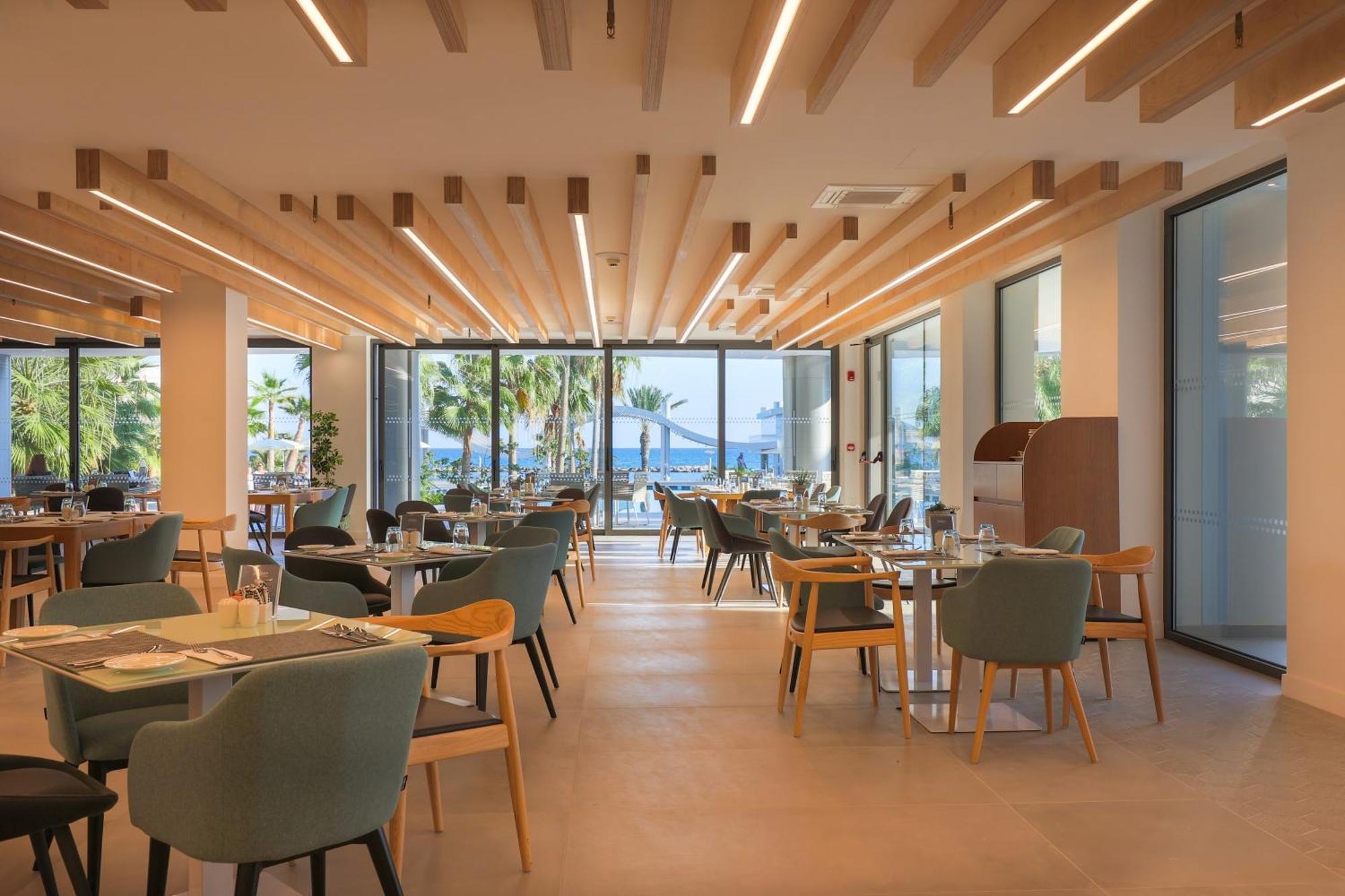 Radisson Beach Resort Larnaca Lárnaca Exterior foto