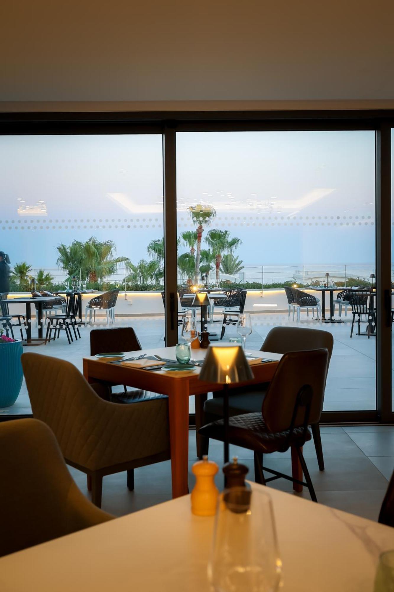 Radisson Beach Resort Larnaca Lárnaca Exterior foto